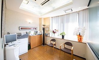 辻田歯科医院の待合スペース